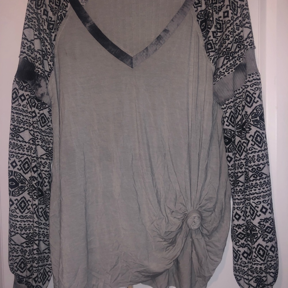 Grey Balloon Sleeve Top